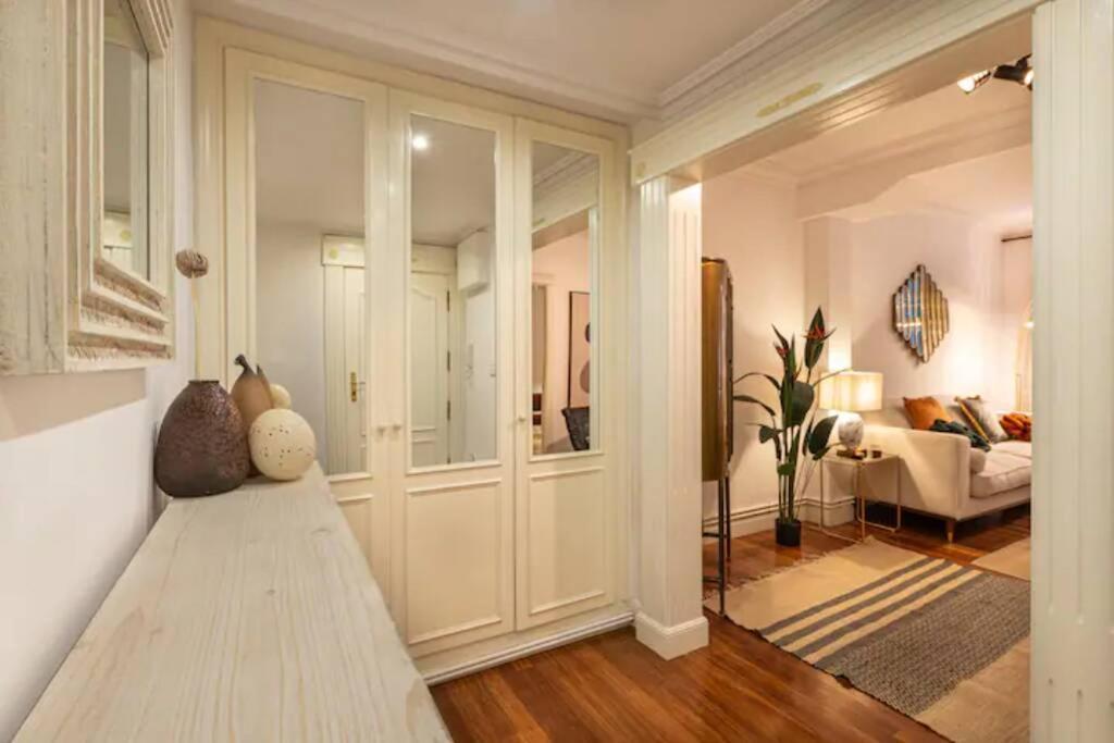 Exclusivo Apartamento En El Casco Viejo Bilbao Esterno foto